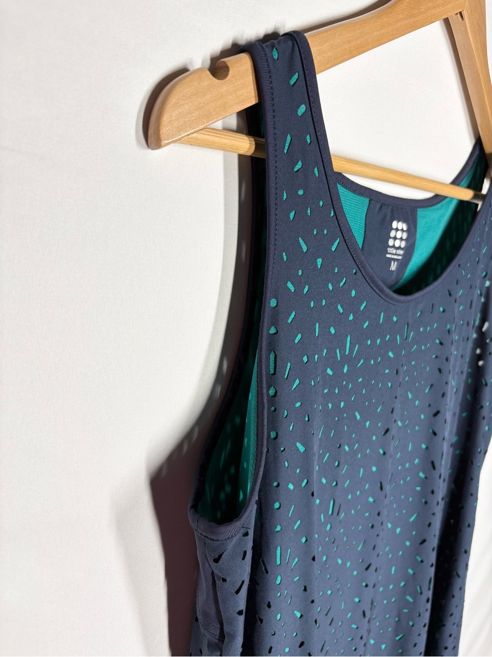 Title Nine Navy & Teal Laser-Cut Sleeveless Dress. Medium - Picture 3 of 10